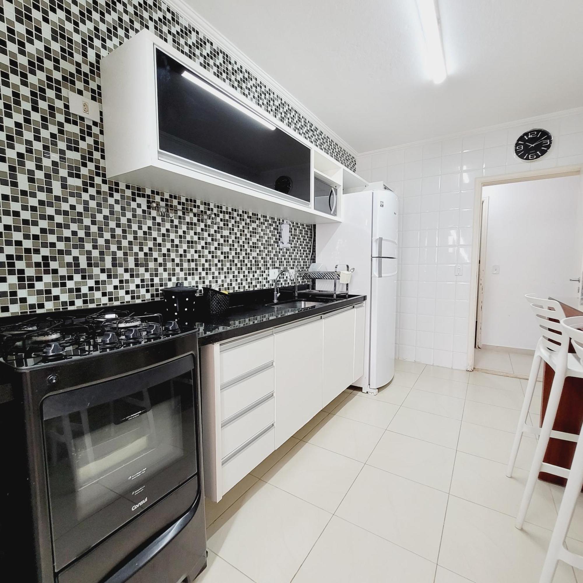 Paraiso No Guaruja Enseada - Piscina - Ar Condicionado - Wifi - Garagem Zewnętrze zdjęcie